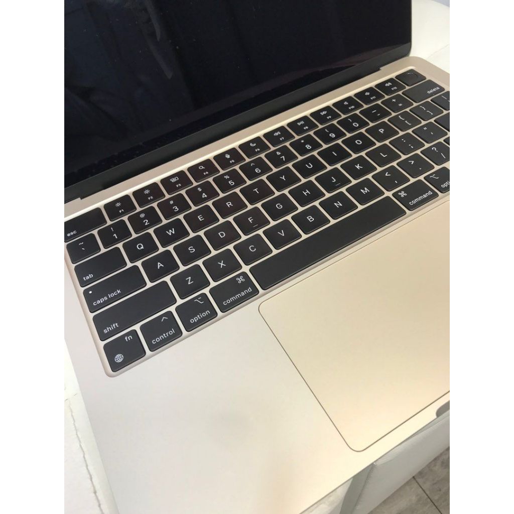 MacBook Air M2 2022 256gb apple care 23/11/2024 星光色