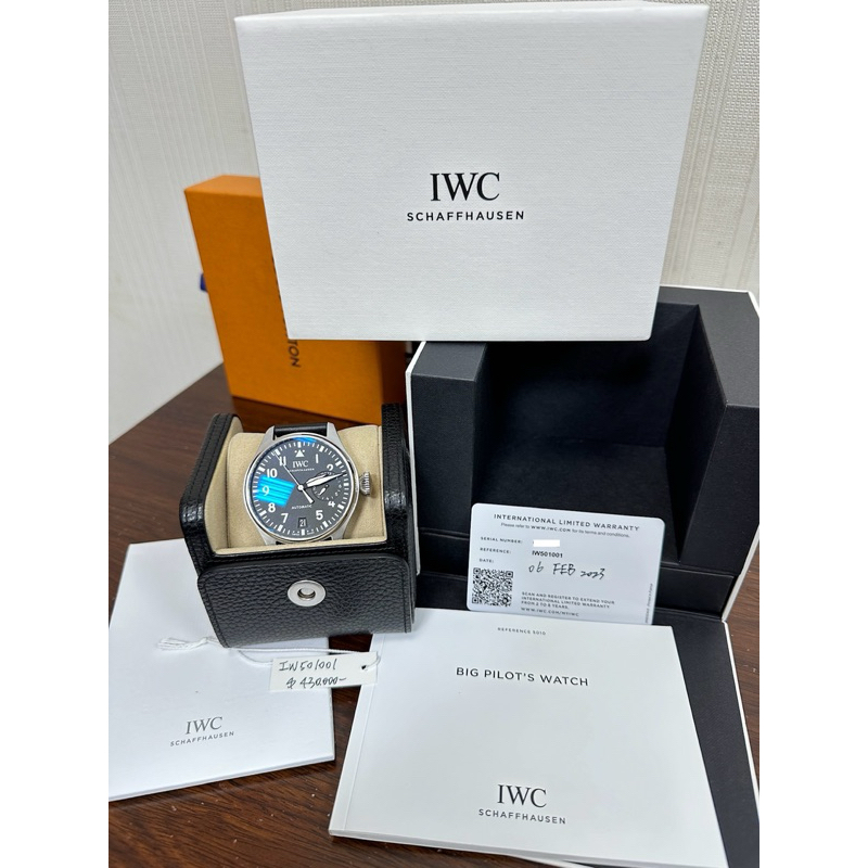 IWC(萬國錶) IW501001 大型飛行員系列 46.2mm 7日動力儲備 黑色小牛皮錶帶 機械男款腕錶！