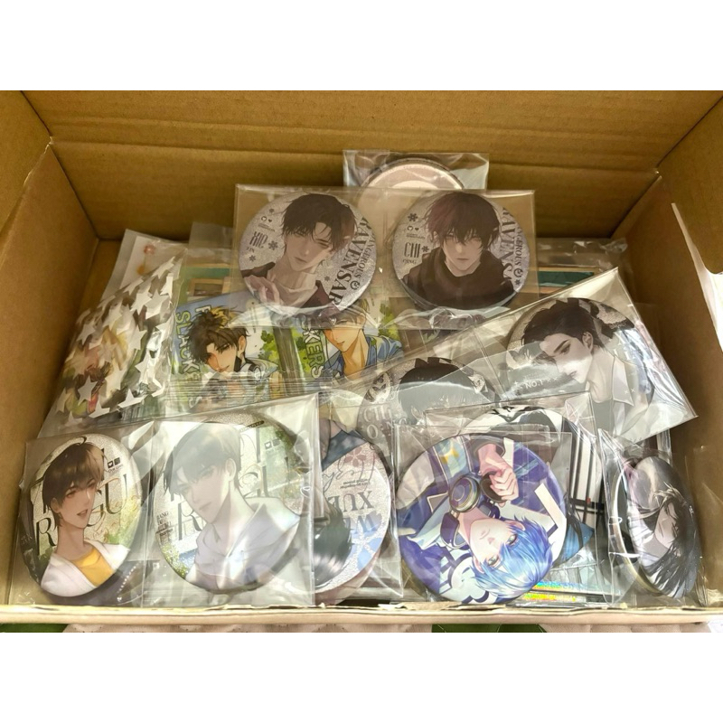 盲包 每包2-3個吧唧 魔道/不死者/某某/我行/破雲…還有一些古耽作品 可許願作品，有的話會放