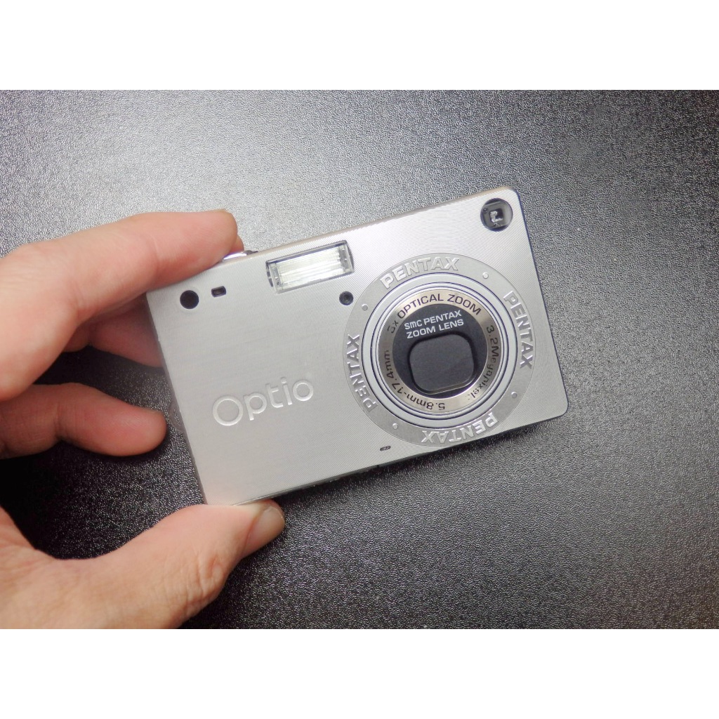&lt;&lt;老數位相機&gt;&gt; PENTAX OPTIO S ( SMC鏡頭 /CCD / 不鏽鋼機身 /銀 )