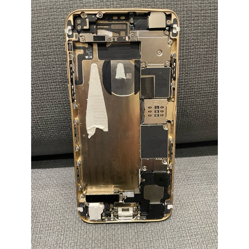 iphone 6 A1549 零件機 無電池 無螢幕 料版 可能ID鎖鎖住，有能力解鎖者再購買