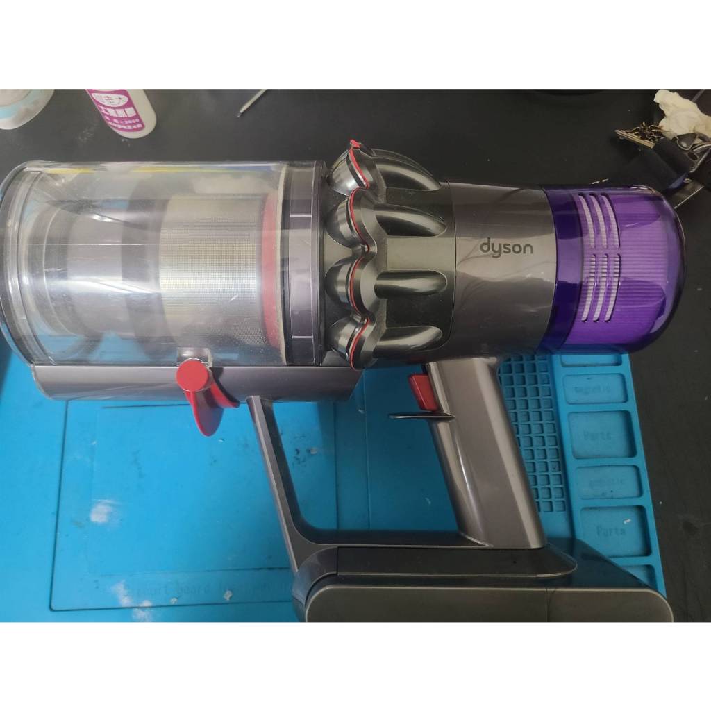 dyson 戴森 V7 V8 V10 V11 全系列 吸塵器維修  馬達更換 高雄 維修送濾芯及固定扣