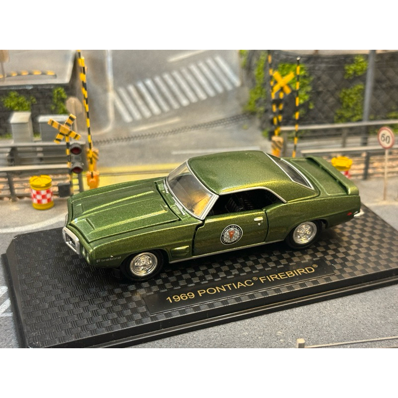1/43 1969 Pontiac Firebird