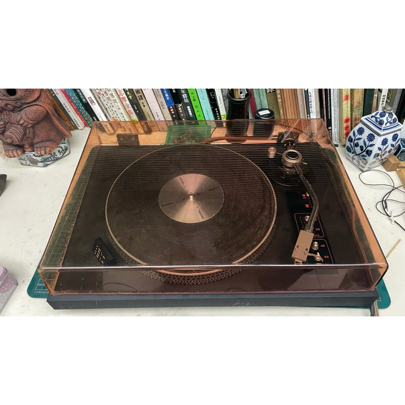 老黑膠唱機（含唱頭組及很美的防塵蓋） 但只保証支持33轉黑膠唱片  可微調33轉速 詳見描述 二手黑膠唱盤 唱片機