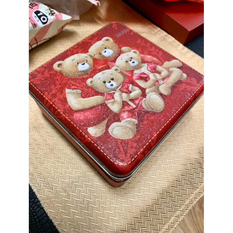 [鐵盒］紅色聰明小熊二味奶油曲奇餅乾空鐵盒 香港製 15*15*8公分 ⚠️無內容物