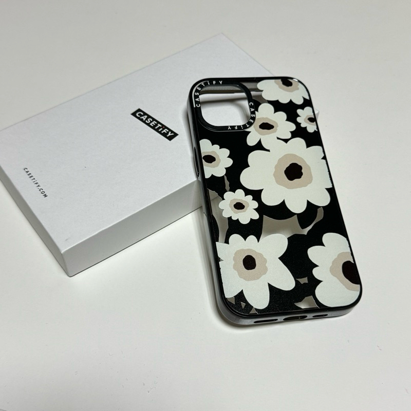 casetify iphone13 Flowers 黑色花花手機殼 二手