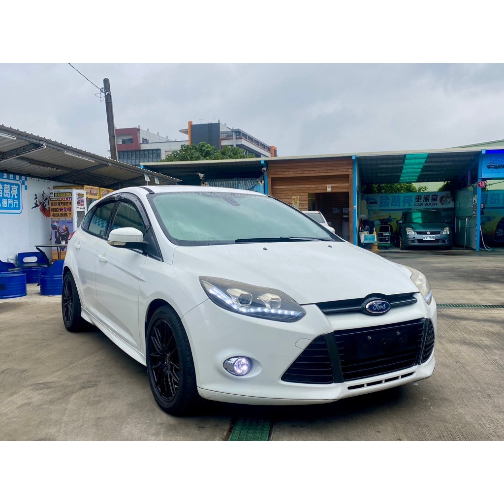 2013 Ford Focus 2.0 白#強力過件9 #強力過件99%、#可全額貸、#超額貸、#車換車結清