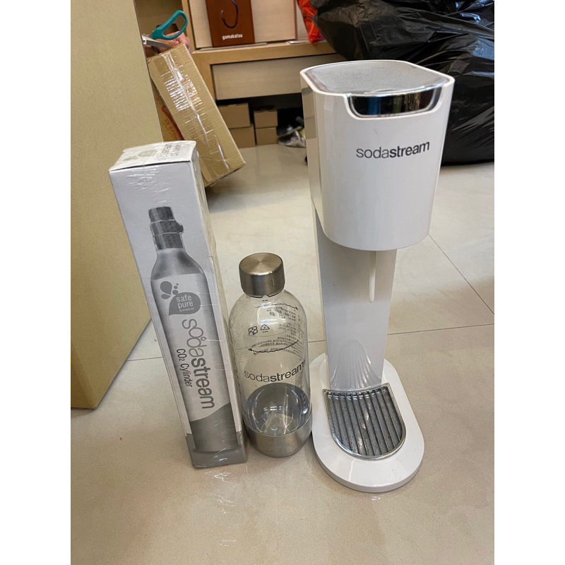 隆行 sodastream play 氣泡水機 免充電 按壓式 氣泡機 含全新鋼瓶一隻 + 氣泡機專用水瓶