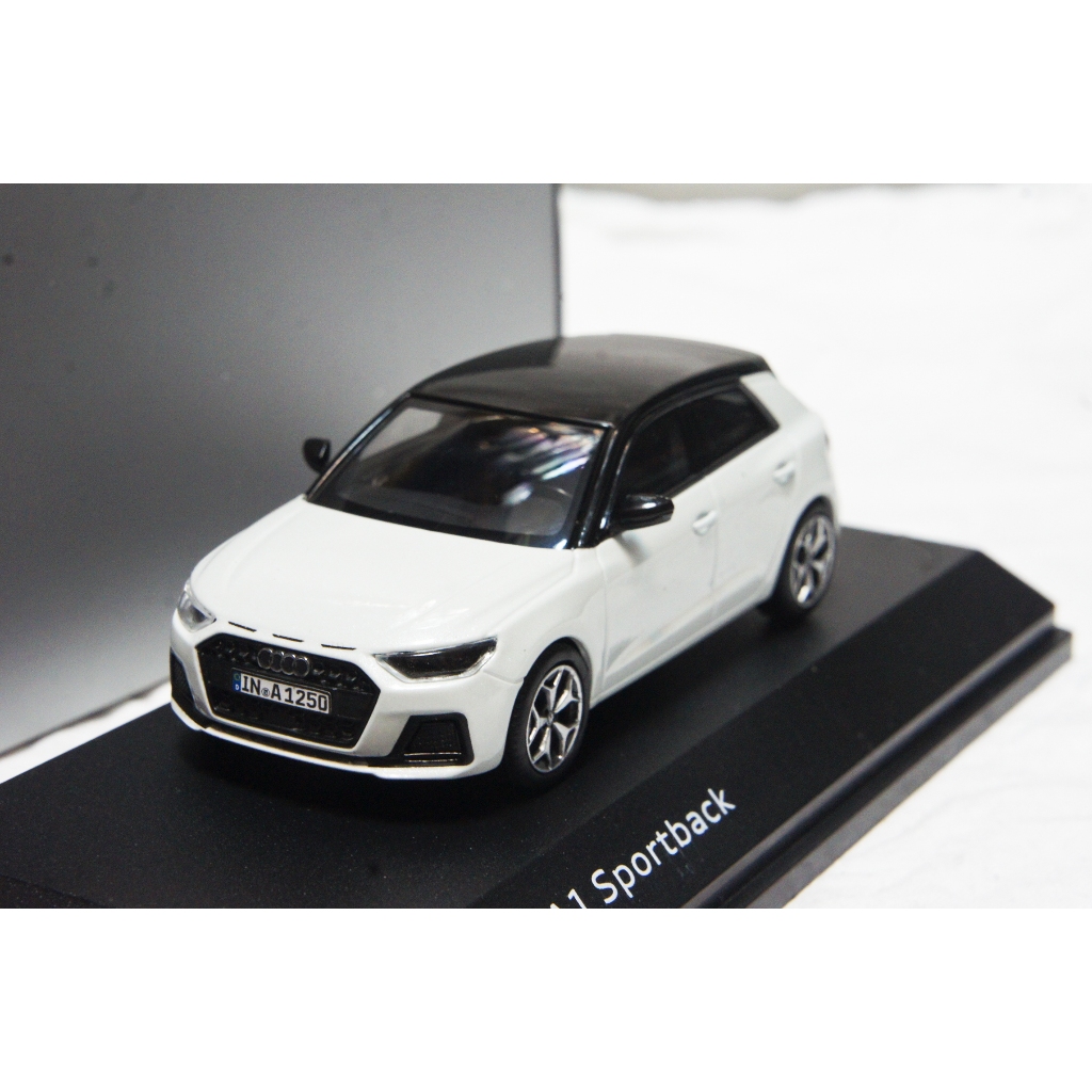 【現貨特價】奧迪原廠 1:43 iScale Audi A1 Sportback 2018 白色