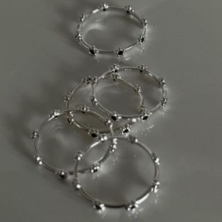 Layla acc韓國 || 現貨 || 純銀小花線戒 -- 細戒 戒指 純銀 925 多尺寸