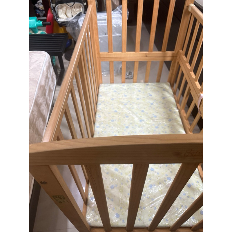 2手嬰兒床～便宜出售