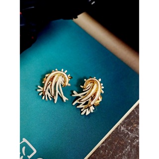 vintage jewelry 白琺瑯珊瑚造型夾式耳環 980元