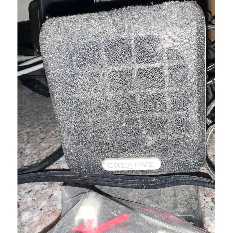 電腦喇叭2.1重低音 Creative創新未來➕衛星喇叭底部有墊高橡皮墊裡面電容升級