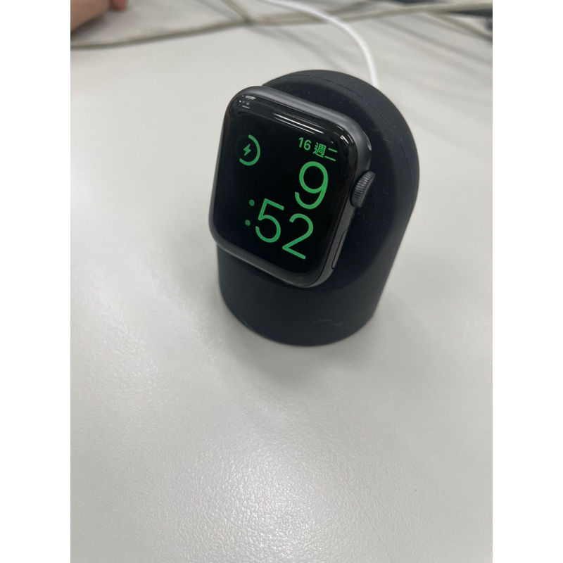 Apple Watch 6 40mm gps版