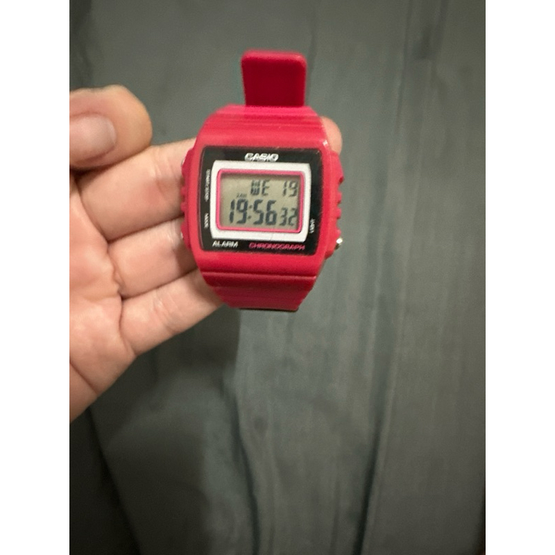 卡西歐 二手紅色電子手錶