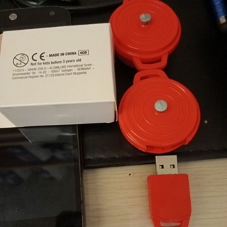 德國雙人 鑄鐵鍋造型磁鐵+USB