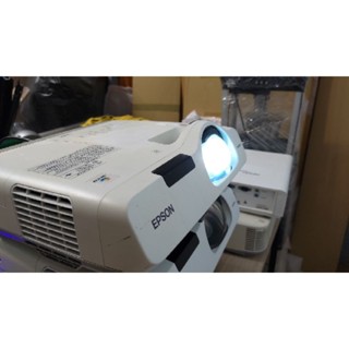 EPSON EB-530短焦投影 可投百吋 3200流明（殼損福利品）
