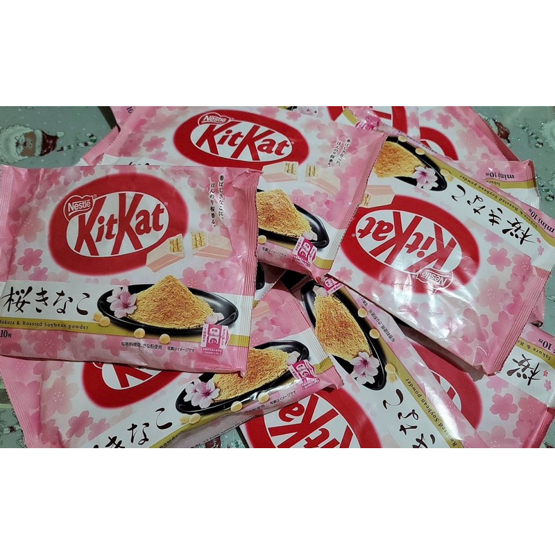（限定現貨）日本🇯🇵代購 KitKat奇巧巧克力 羽田機場限定 櫻花焙黃豆粉口味 Nestle雀巢 辦公室零食