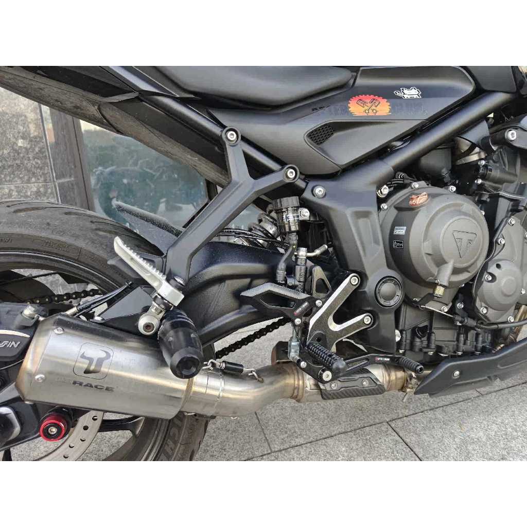 Speed 400黑色油壺保護罩 適用於 凱旋 400改裝紅色油壺蓋 Speed 400 脚踏车Speed 400