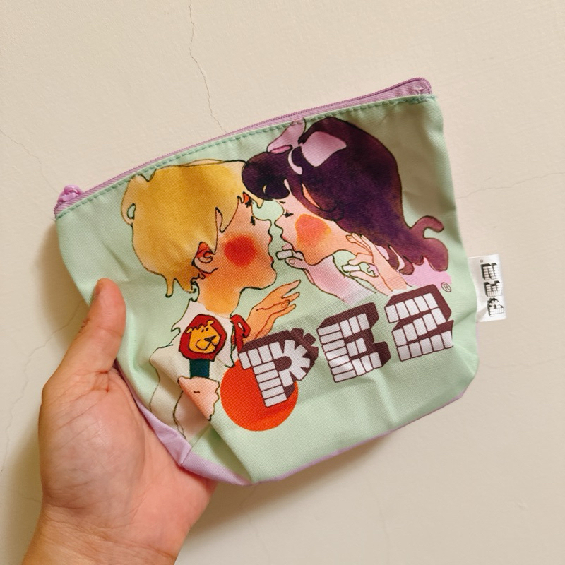 &lt;木木·仕事部屋 Mu Mu Studio&gt; 日本 PEZ 貝思糖 貝思 小物袋 收納袋 衛生棉包 復古情侶 獅子 紫色