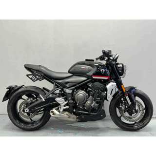 Trident660帆布馬鞍包 適用於 Triumph trident 660改裝馬鞍箱包支架 Triumph Tri