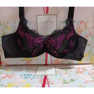 【換季精美商品】華歌爾轉售ZB4688絕美月牙片70C=32C/70D=32D包覆單內衣(BL黑)