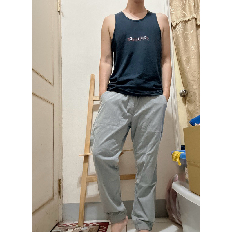UNIQLO束口褲-原價990-輕薄舒適-尺寸XL-二手