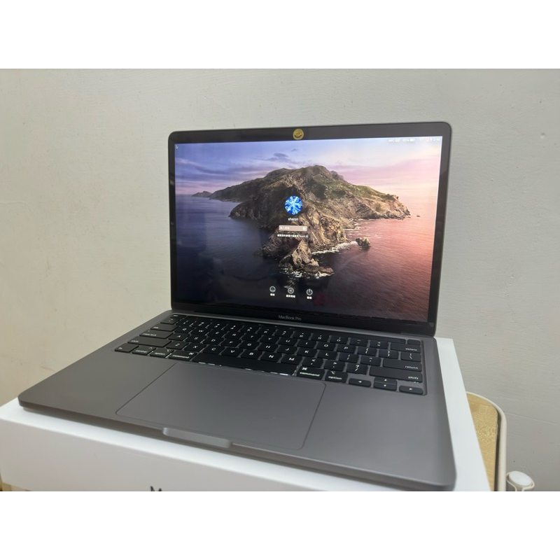 二手9成新【MacBook Pro 2020 全英版】買就送5大配件