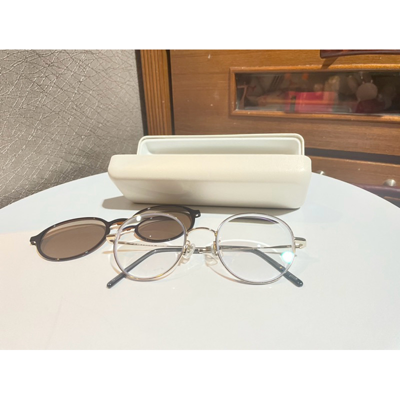 Jins眼鏡 造型上半黑框及一鏡兩用（含吸式偏光機能前片）金框眼鏡 共兩副
