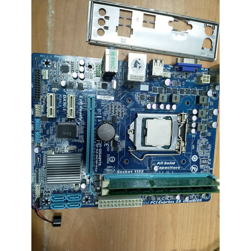 技嘉GA-H61M-DS2主機板+i5-2400+DDR3-4G*2(含銅底風扇擋板)-拆機良品