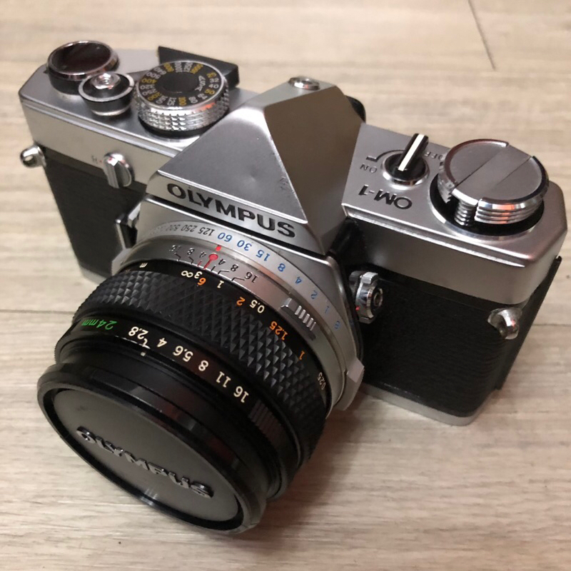 限時特賣 Olympus OM1(無測光、五菱鏡完美無瑕)+ OM 24mm f2.8超廣角街拍銘鏡 (詳見內容)