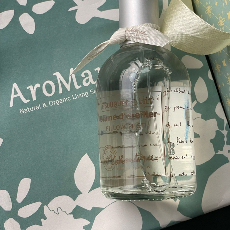 【全新現貨！賠錢秒出】AroMart 百合花束枕頭香水 枕頭噴霧 寢具噴霧 含包裝 紙袋