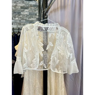 白色 小荷葉領 喇叭袖 蕾絲刺繡禮服洋裝外搭 尺碼3Xl