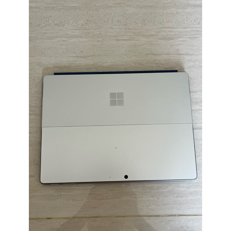 二手品 surface pro 9家用版+keyboard 小孩看影片用鍵盤有被塗鴉