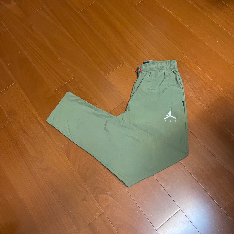 （Size L) Nike Jordan 軍綠色超帥防風長褲 （褲3）