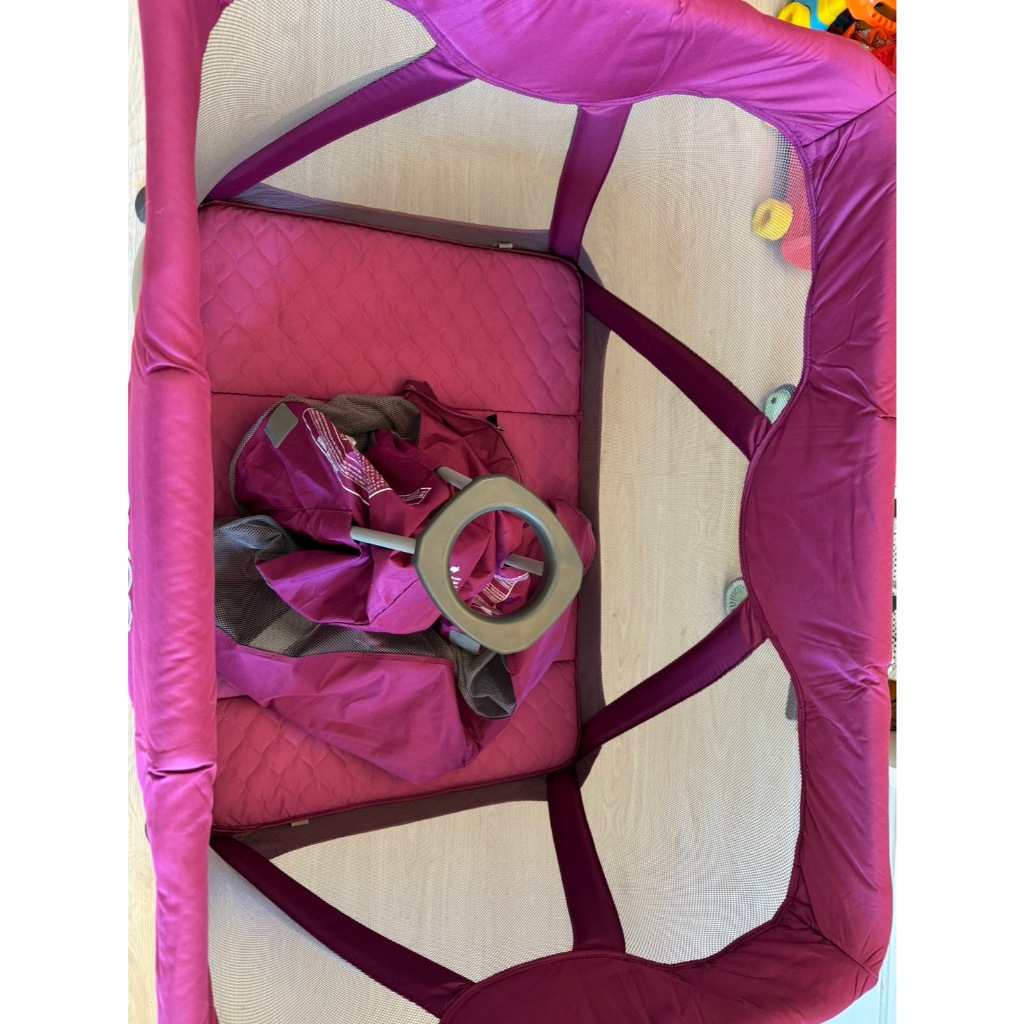 Nuna 荷蘭 Sena 二合一遊戲床 莓紅 多功能嬰兒床 遊戲床 遊戲圍欄 多功能二合一遊戲床