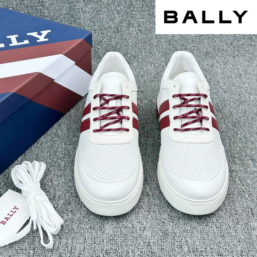 Bally 春夏季新款男士沖孔白色休閑運動鞋更新 透氣舒適鞋面 搭配高彈輕底 後部飾有紅色 Bally品牌標誌和創始年份