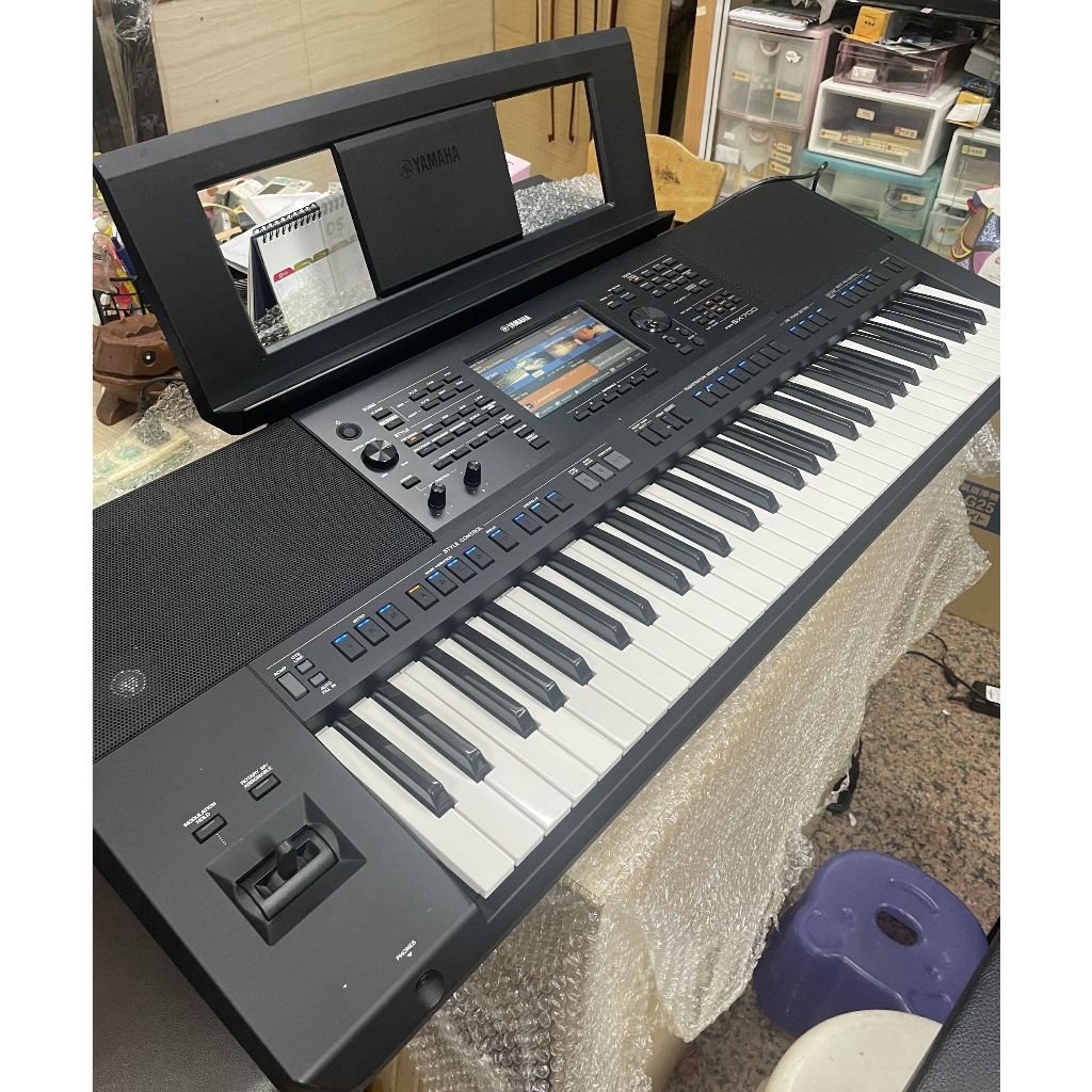 律揚樂器之家~ 二手 山葉 YAMAHA PSR-SX700 電子琴 61鍵