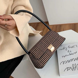 houndstooth small baguette shoulder bag