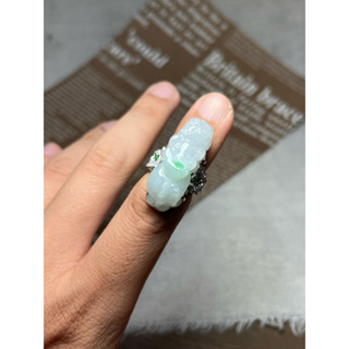 早期收藏老料水潤冰透白底青陽綠翡翠玉藝術招財貔貅設計款戒指