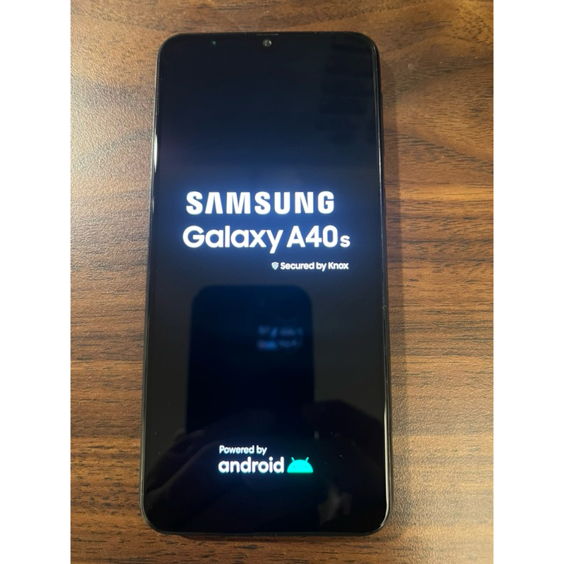 （二手）三星 A40s 6/64g 黑色、功能正常、後殼有破、單手機ㄧ隻