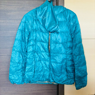 [現貨] [二手出清] [UNIQLO] 女生輕薄羽絨外套 綠色 日本冬季保暖衣服服飾 日系服裝