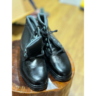 東亞黑色牛皮安全鋼頭鞋（尺寸24）全新品