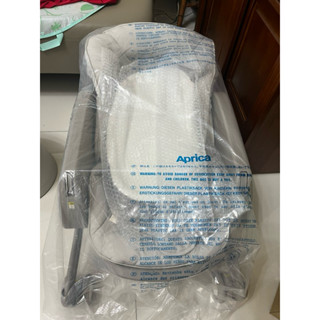 二手Aprica 愛普力卡 豪華款0-4歲手動安撫餐搖床椅4500元 (含快拆洗式副餐盤）請先聊聊