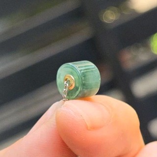 嗨，寶貝銀飾珠寶* 翡翠☆18k黃金 天然緬甸玉A貨 細緻 優雅 鎖骨鍊 手鍊 隔珠 冰種 飄花翡翠墜子27-18