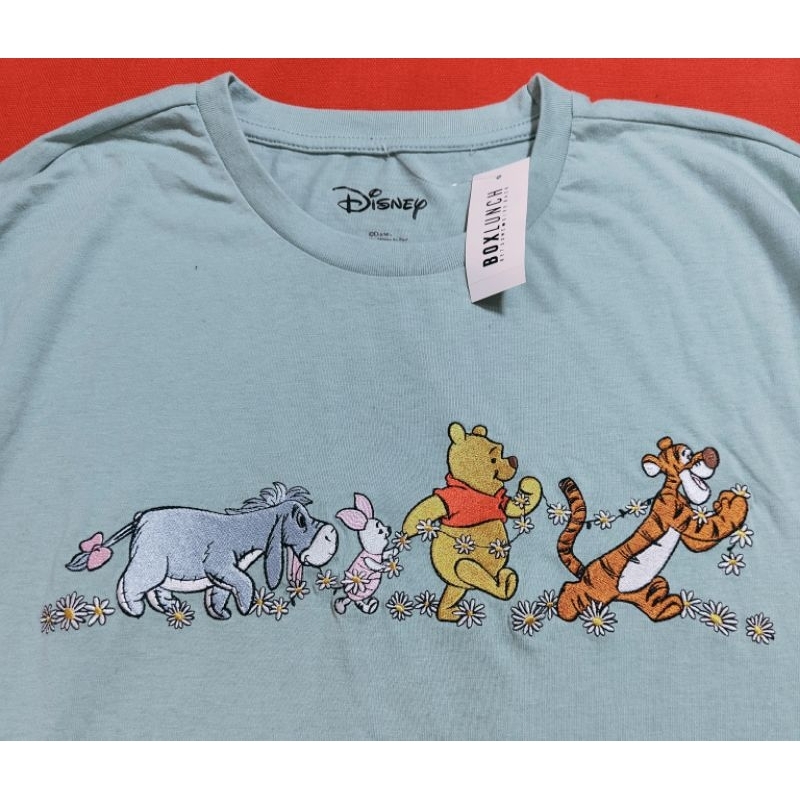 🌟正品🌟小熊維尼Winnie the Pooh全刺繡 稀有 美國🇺🇸BOXLUNCH專櫃 Disney迪士尼T恤上衣淡綠