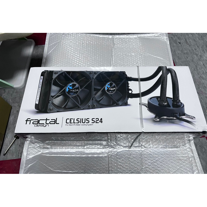 Fractal Design Celsius S24 240mm水冷 全新