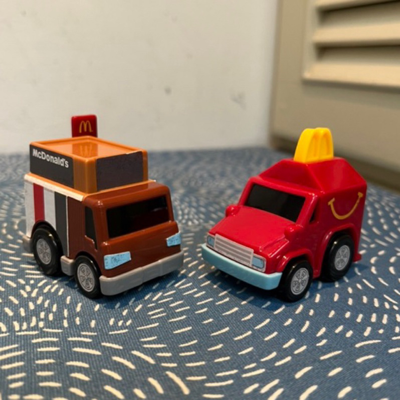2016年早期Mcdonald’s麥當勞玩具與日本TomyQ car聯名回力車中古二手實品拍攝