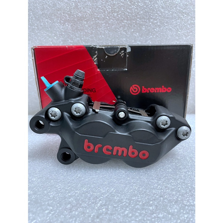  BREMBO 基本對四/卡鉗/單插銷/黑底紅字對四 (左邊) 活塞30/34 孔距40mm