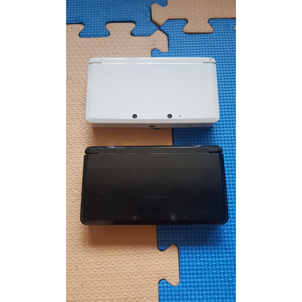 【回憶瘋】售二手 3DS 主機(已改機.內建遊戲) 贈送32G卡(內附遊戲)  8成新